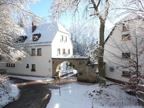 Brand House | Grünlasmühle