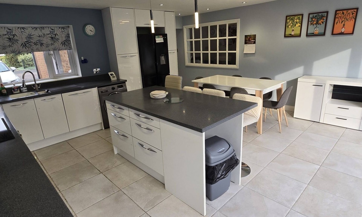 Ely House | Grace's Spacious Home in Ely