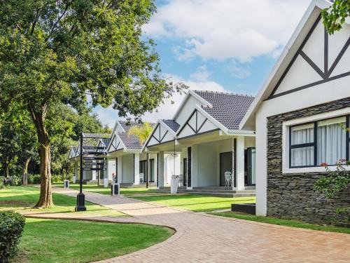 Benoni Cabin | Gracia de Dios