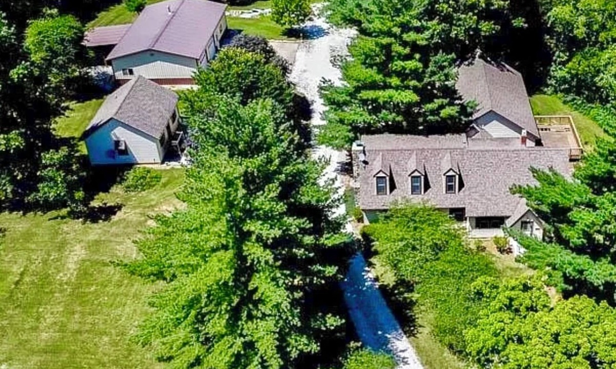 Michael House | Grafton Getaway @ Towering Pines with pond and Party Barn on 3 acre compound