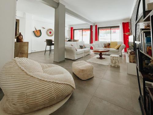 Saint-Sylvestre Apartment | Grand Appartement à Nice avec Parking