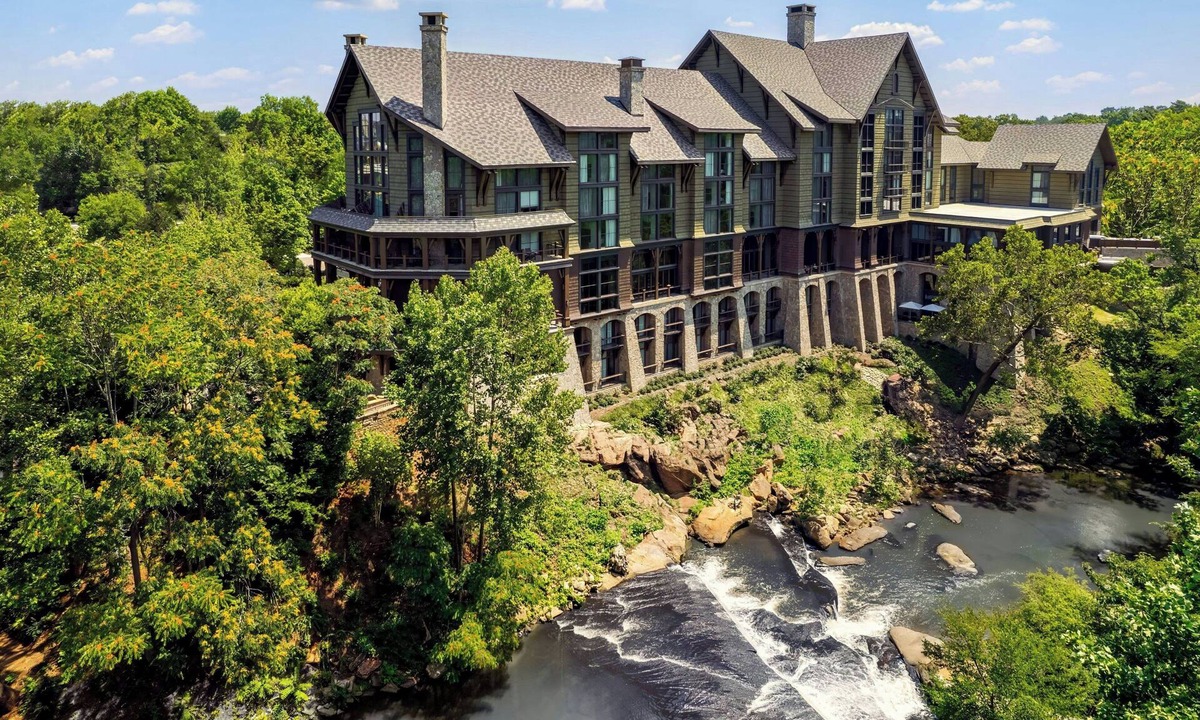 Greenville Downtown Hotel | Grand Bohemian Lodge Greenville, Autograph Collection