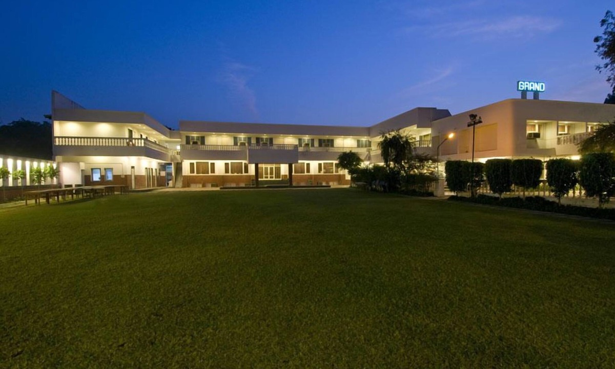 Agra Hotel | Grand Hotel Agra