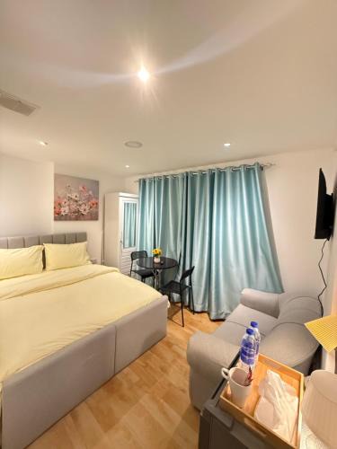 Madinat Zayed House | Grand International
