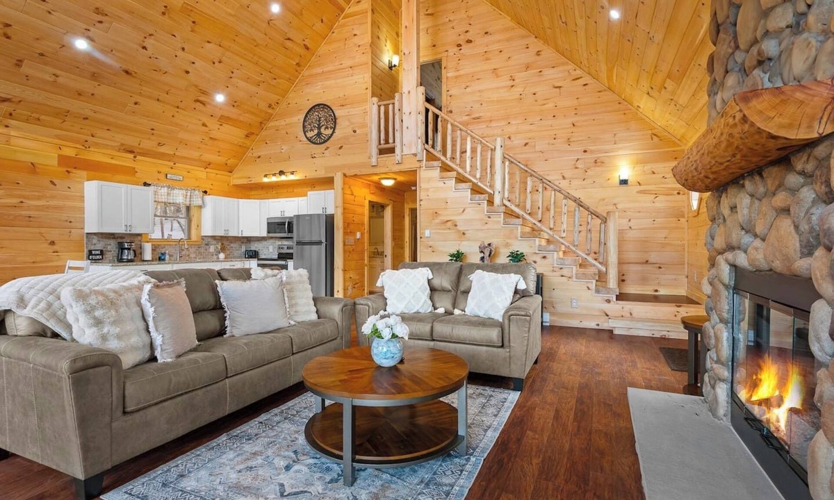 Schenevus Cabin | Grand Lakeview Luxury Log Cabin, Game room & Fire Pit, Near all baseball camps