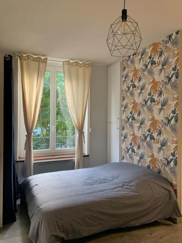 Jacquard - Prefecture Apartment | Grand studio centre ville Saint-Etienne
