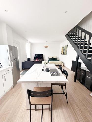 Sevran Apartment | Grand Studio WiFi rapide RER B