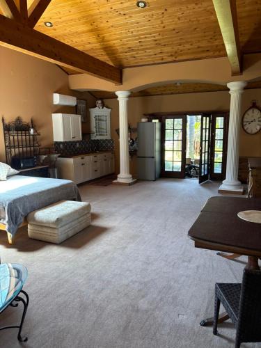 Alpine Apartment | Grand Studio with Resort Amenities