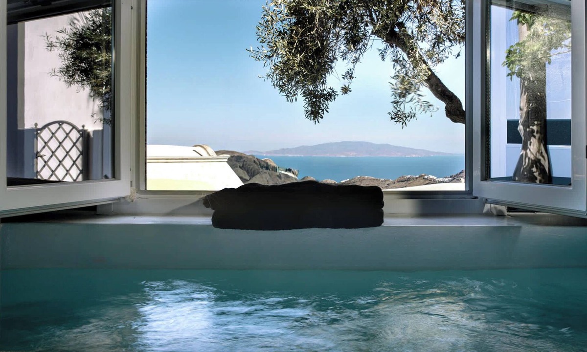 Imerovigli Apartment | Grande Studio with Jacuzzi Nea Premium Residences