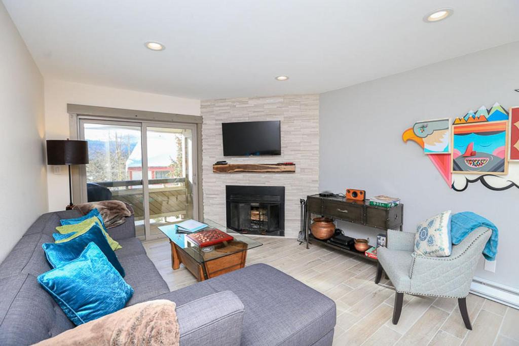 Peak 8 Apartment | Grandview Condo: Nice Peak 8 Location