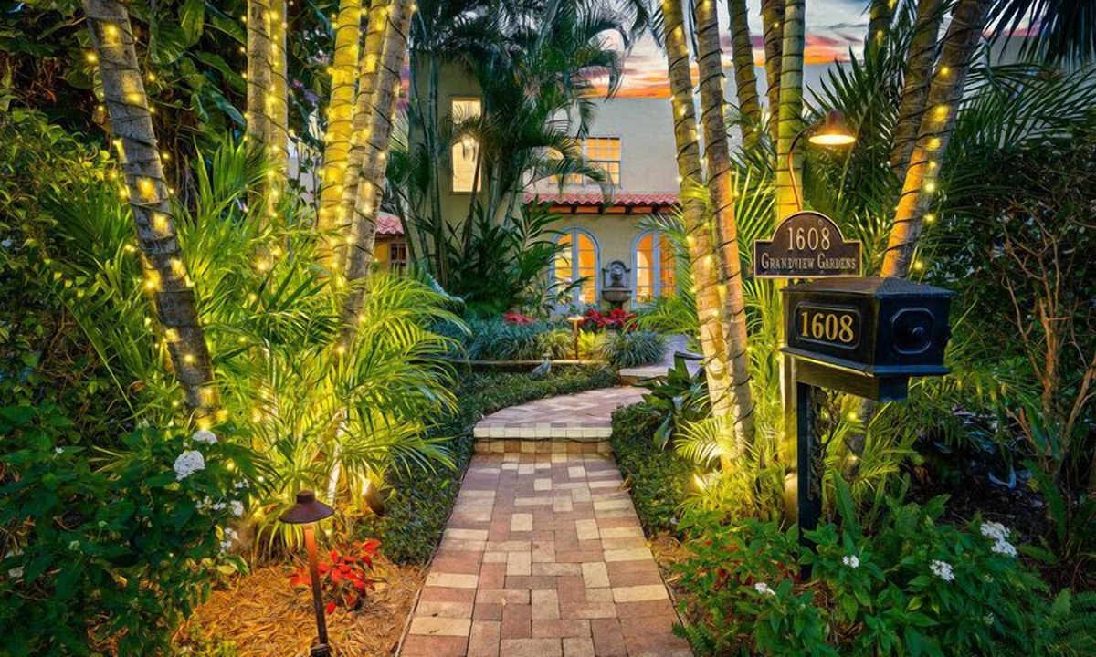 Flamingo Parks Bed & Breakfast | Grandview Gardens