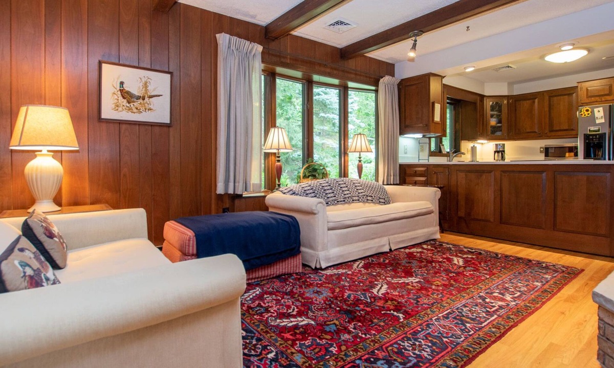Holcomb Cottage | Grapewood:"150 Feet of Pristine Sunny Beach"