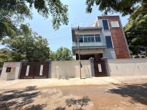 Kuilapalayam Villa | Gravity Groups Royal Serviced Apartment- Near Auroville Beach