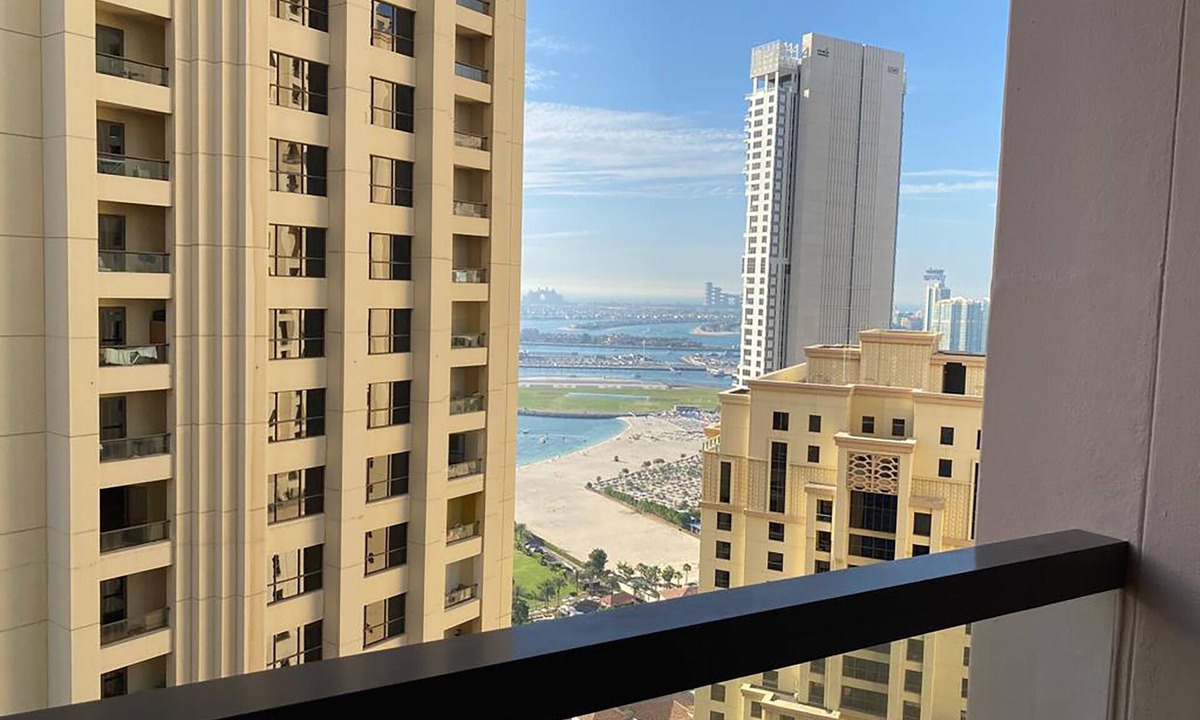 Jumeirah Beach Residence Hostel | Grays Hostel By Haly