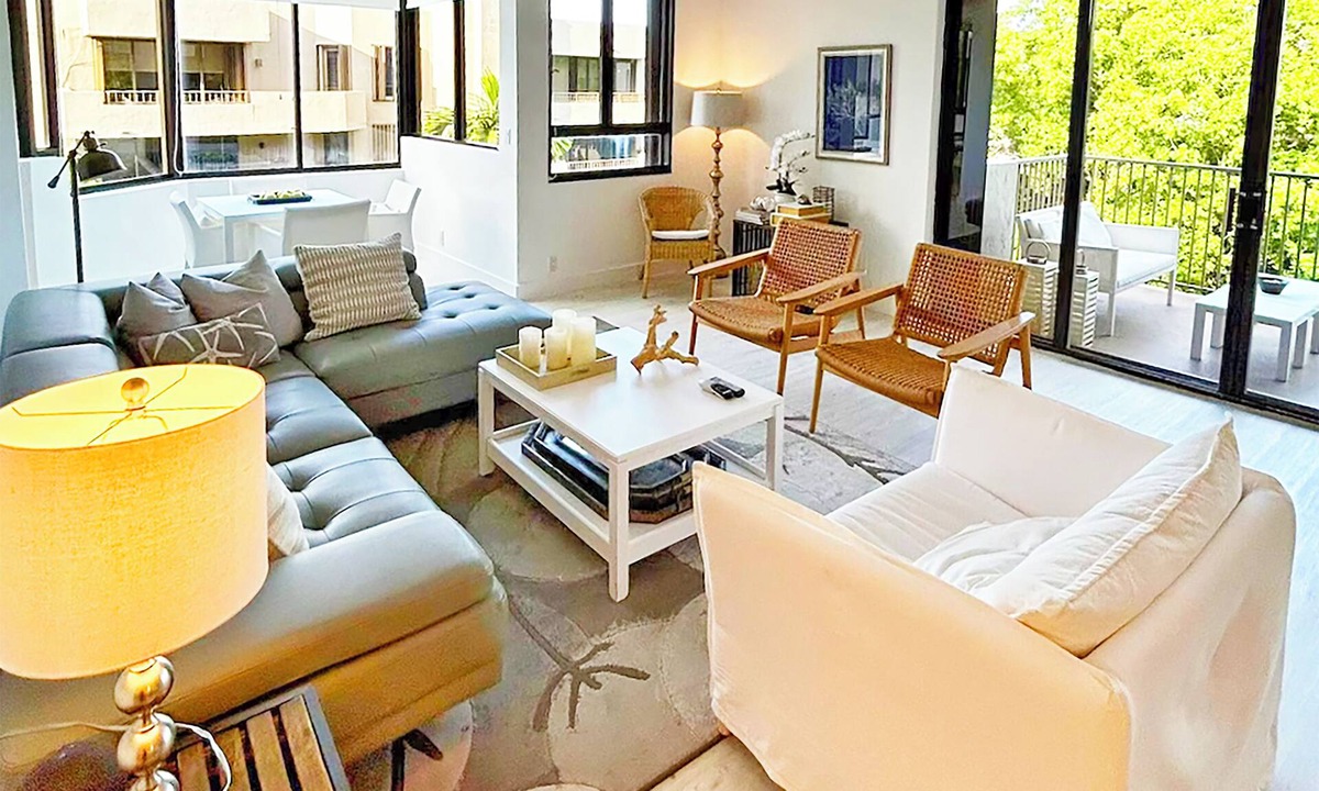 Key Biscayne Condo | Great Apartment on Key Biscayne, in an exclusive condo with private beach access