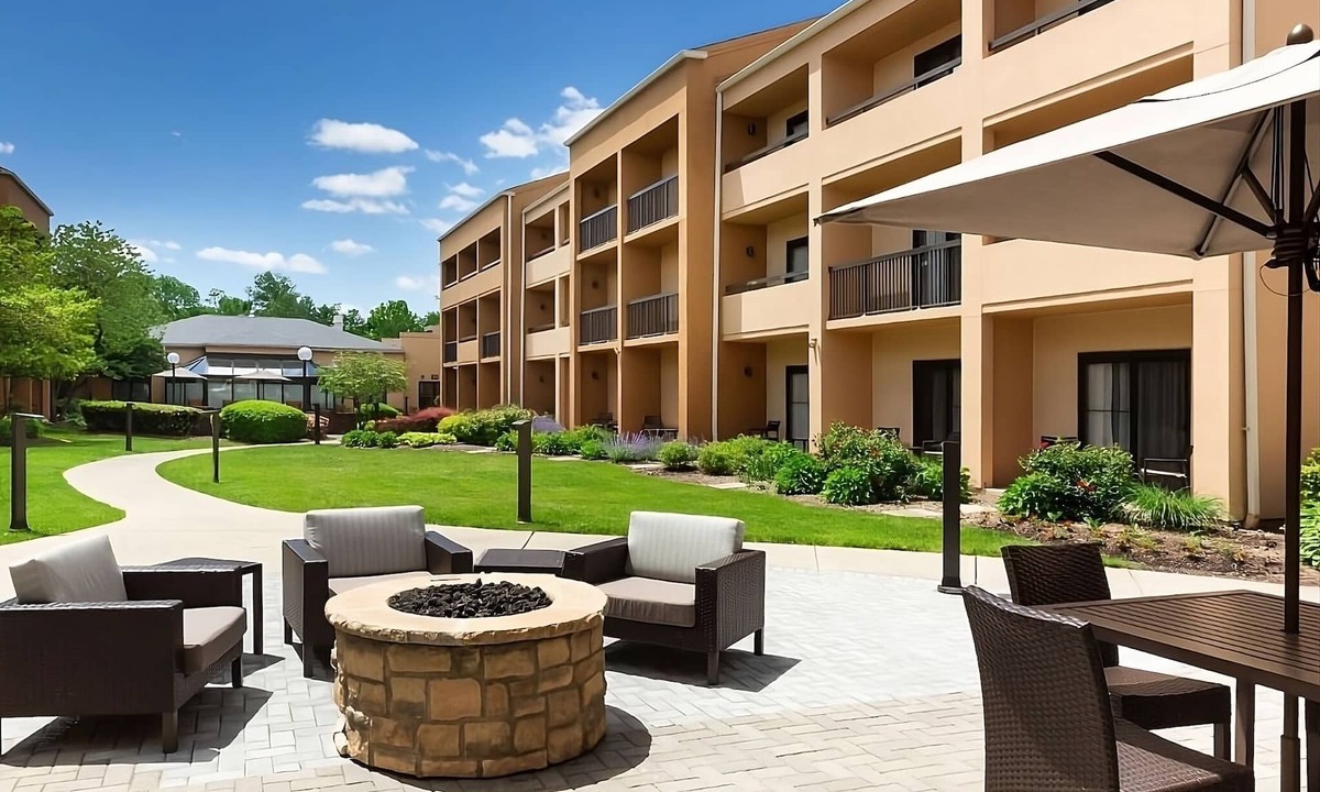 Whippany Hotel | Great Choice in Whippany! Close to Stobaeus Park, Pet-Friendly!