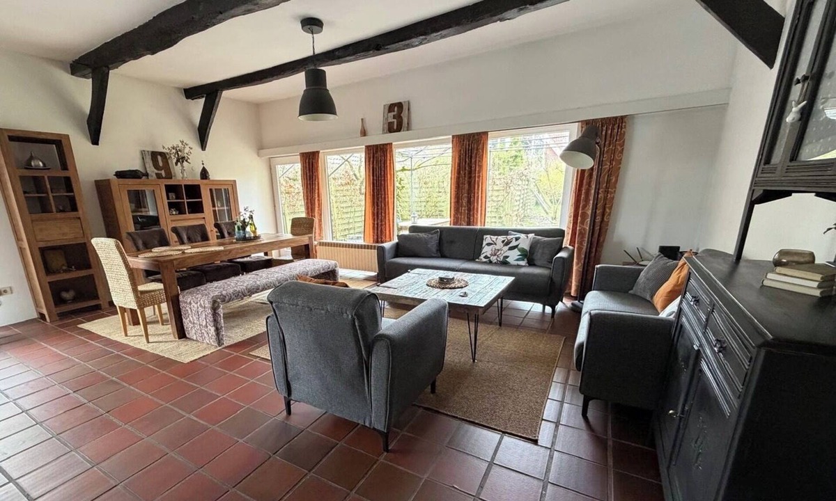 Wechloy House | Great facilities! Close to town! Calm!