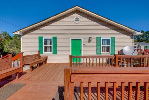 Fort Valley Apartment | Great for Gatherings! Rural Fort Valley Retreat