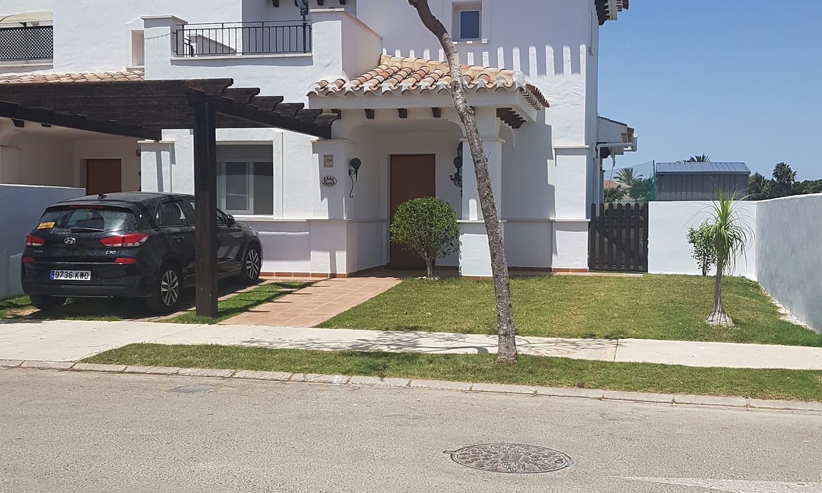 Torre-Pacheco Villa | Great Frontline Golf Villa With Private Pool And Free Wi-Fi