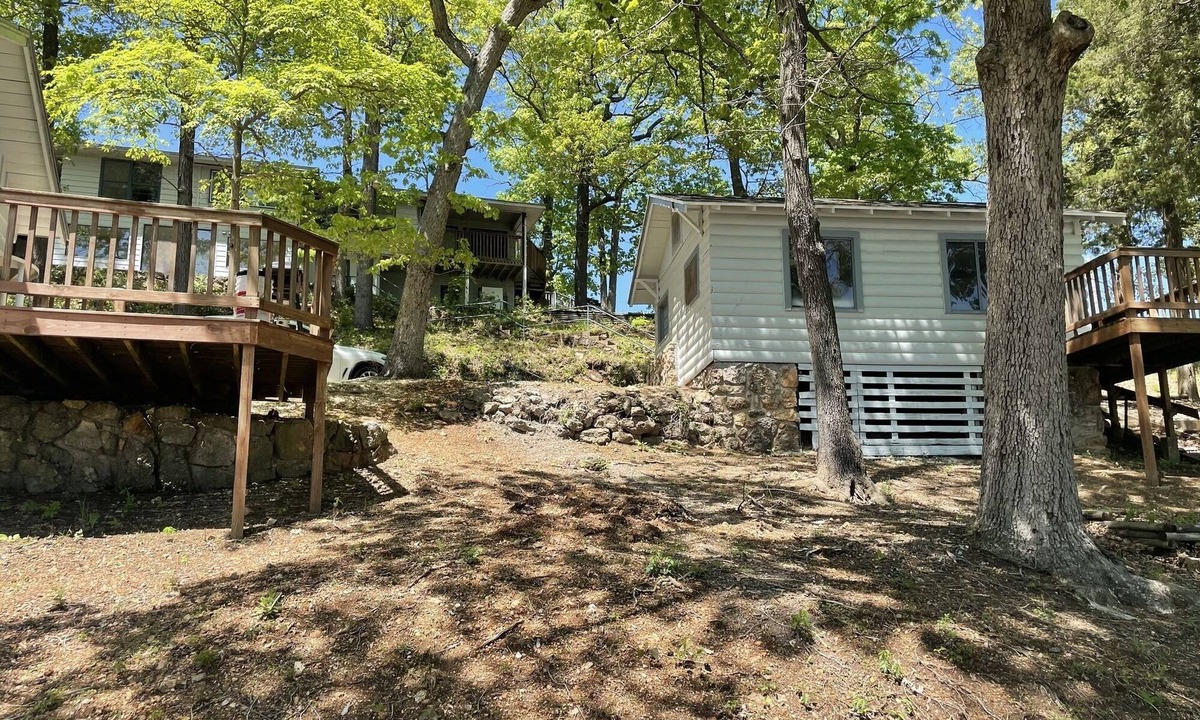 Lake Ozark Cabin | Great location, dock, boat slip, ramp, Bagnel Dam area, 700 ft shoreline.