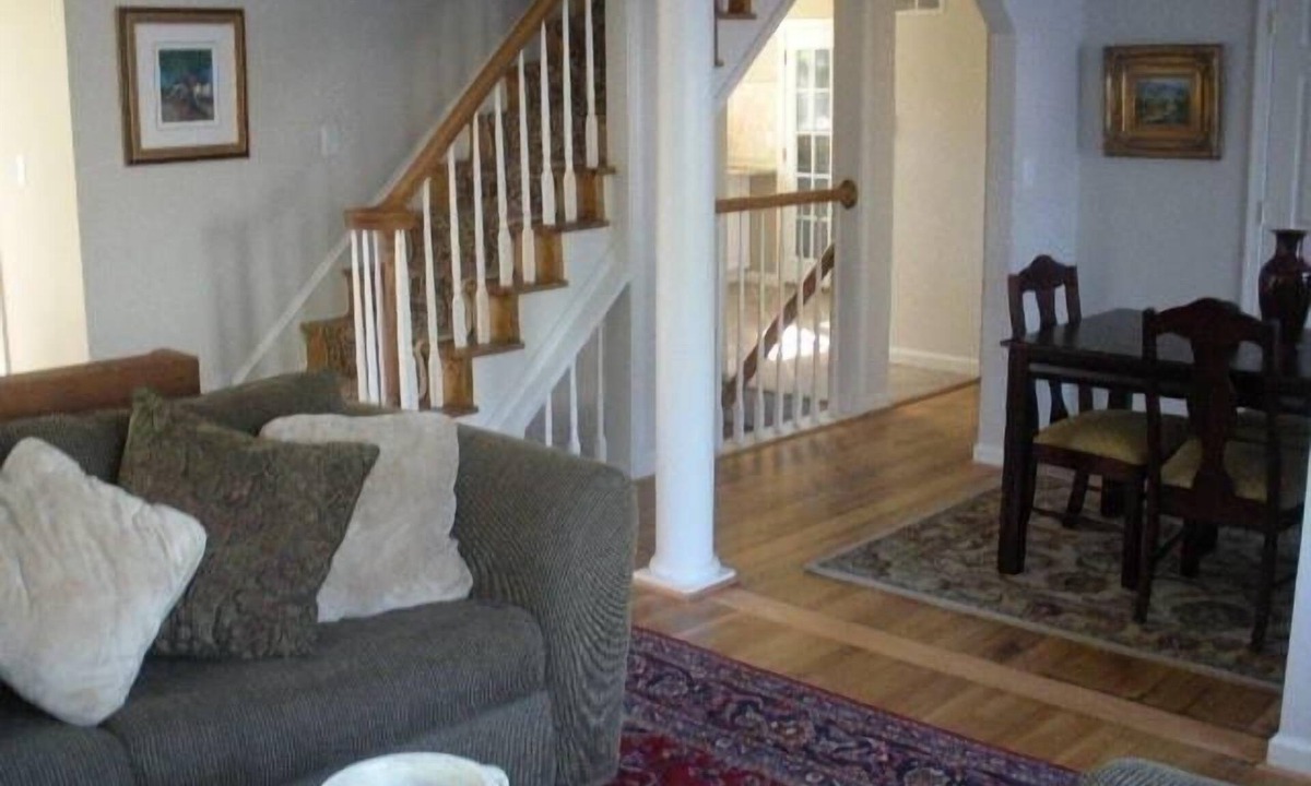 Pimmit Hills House | Great location in Falls Church
