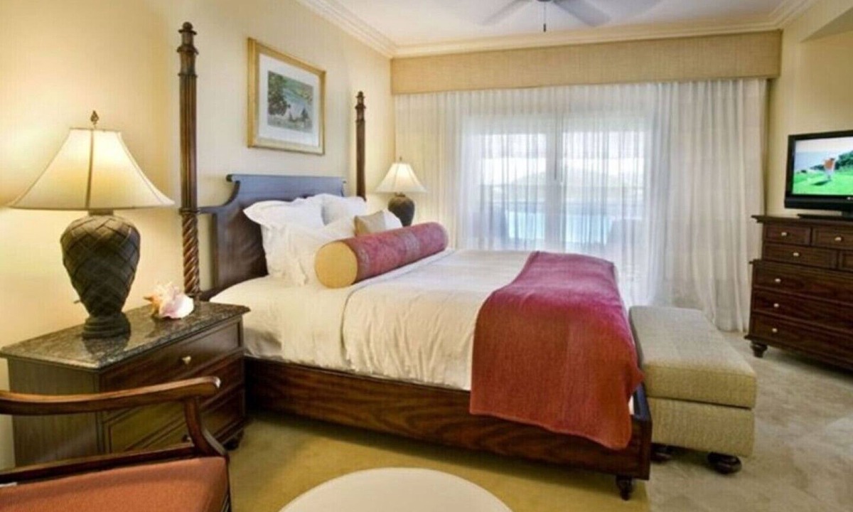 Nazareth House | GREAT PRICES & PERSONAL SERVICE: RITZ CLUB! ALL UNITS! EMAIL ME