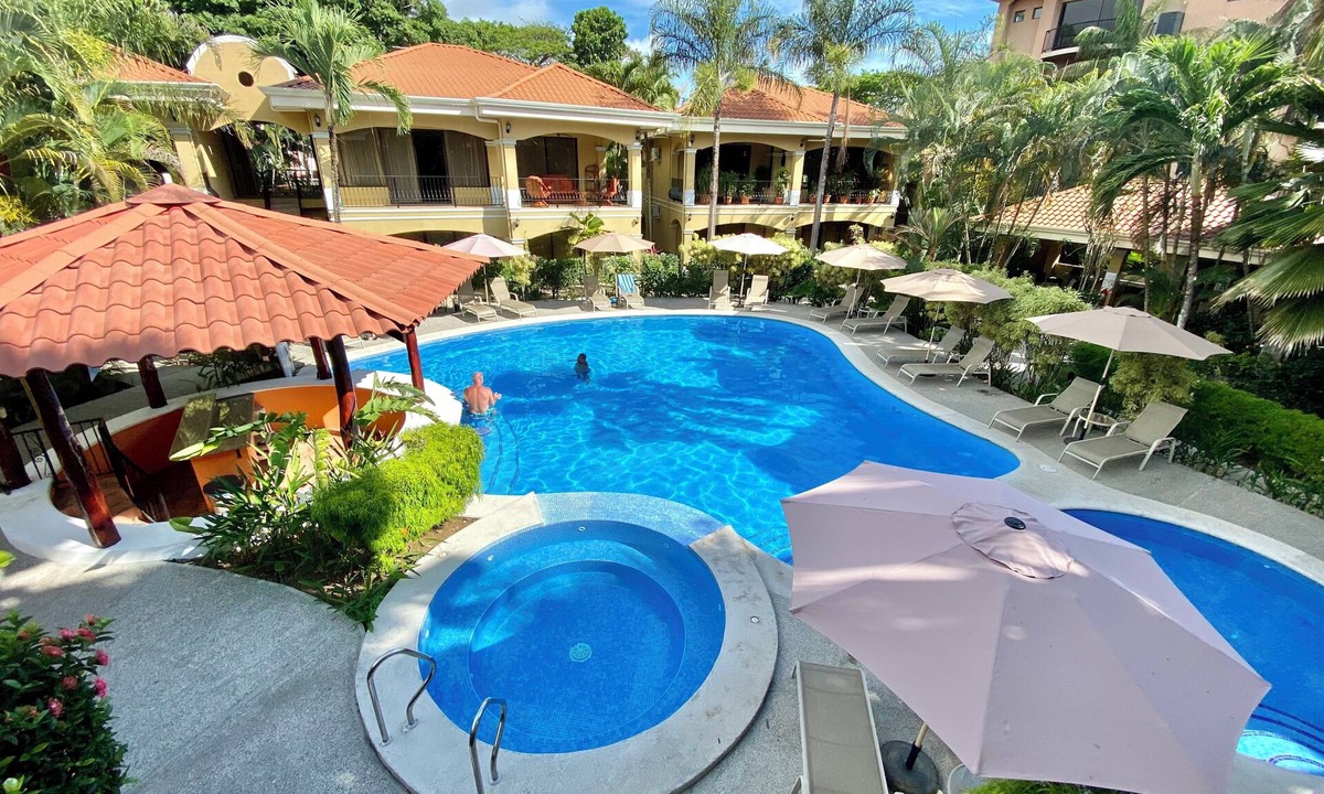 Jaco Condo | Great second floor condo with pool view- Best location in Jaco beach
