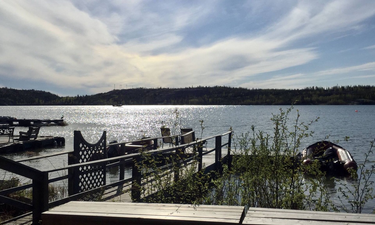 Yellowknife Apartment | Great Slave Lakeside B&B