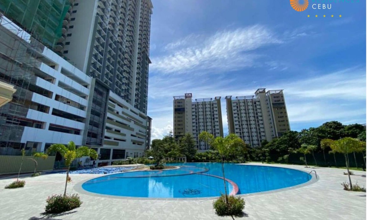 Cebu Condo | Great Value Cebu Condo with Balcony | Golf Course View| Near Malls