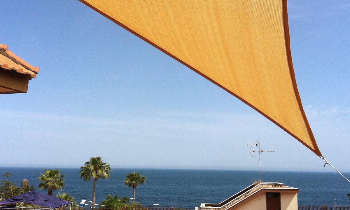Aci Trezza Apartment | Great view and close to the sea