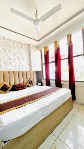 Bareilly Hotel | Green Apple Hotel