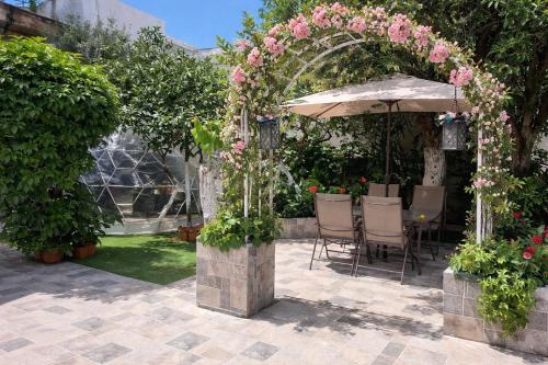 Elliniko-Argyroupoli Apartment | Green Dome Escape