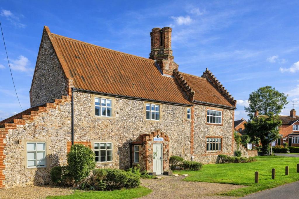 Thorpe Market House | Green House Country Manor Hotel 5 miles from Cromer