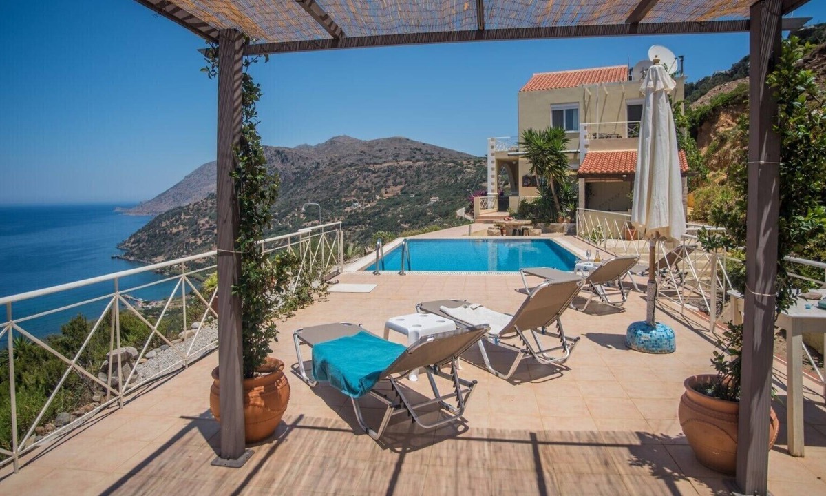 Kolymbari Villa | Green note villa sunset, a heavenly place under the sun