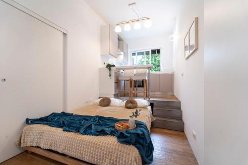 Guastalla Apartment | Green Terrace Studio - Milano City Center - Duomo