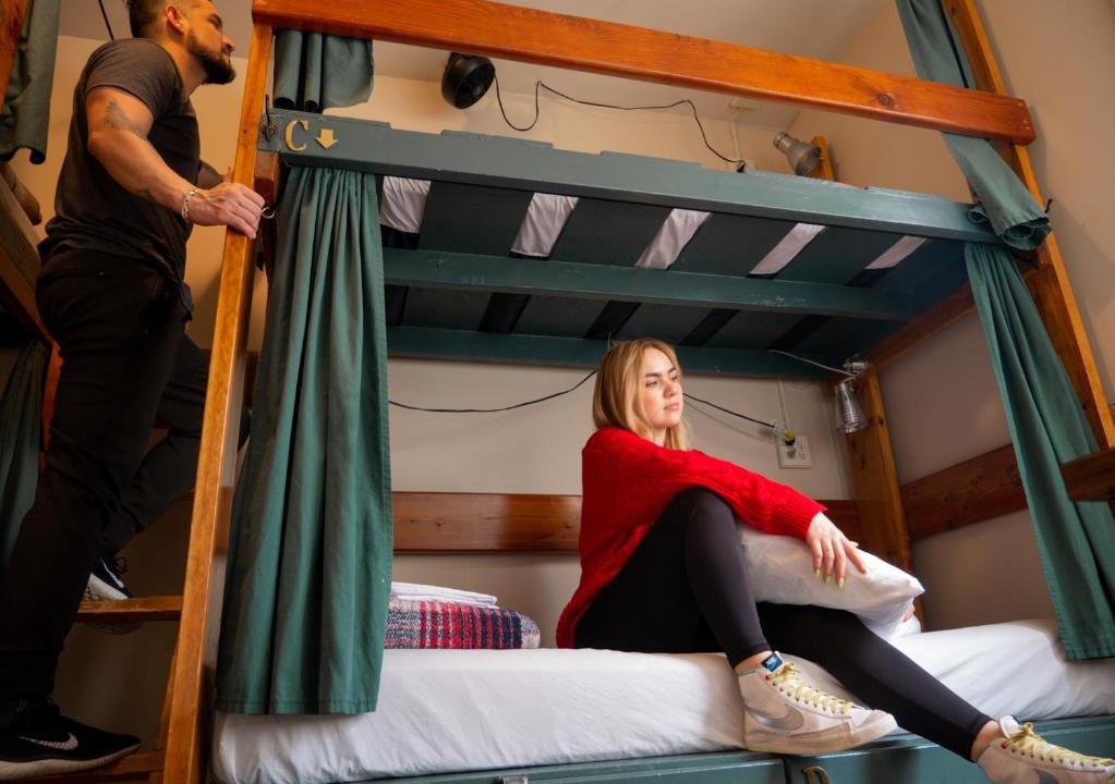 Downtown Seattle Hostel | Green Tortoise Hostel Seattle