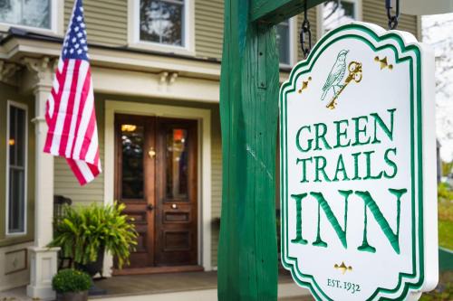 Brookfield Hotel | Green Trails Inn
