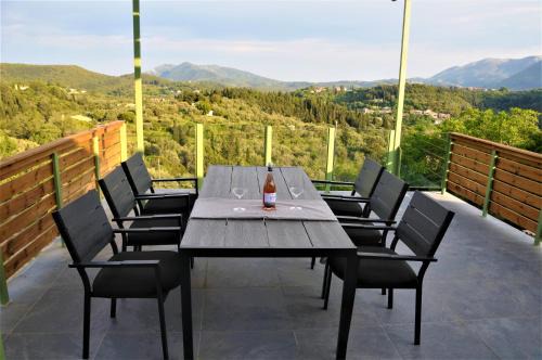 Sfakiotes House | Green View House