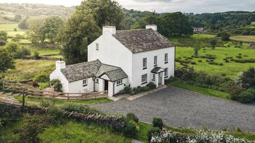 Windermere House | Green Yew