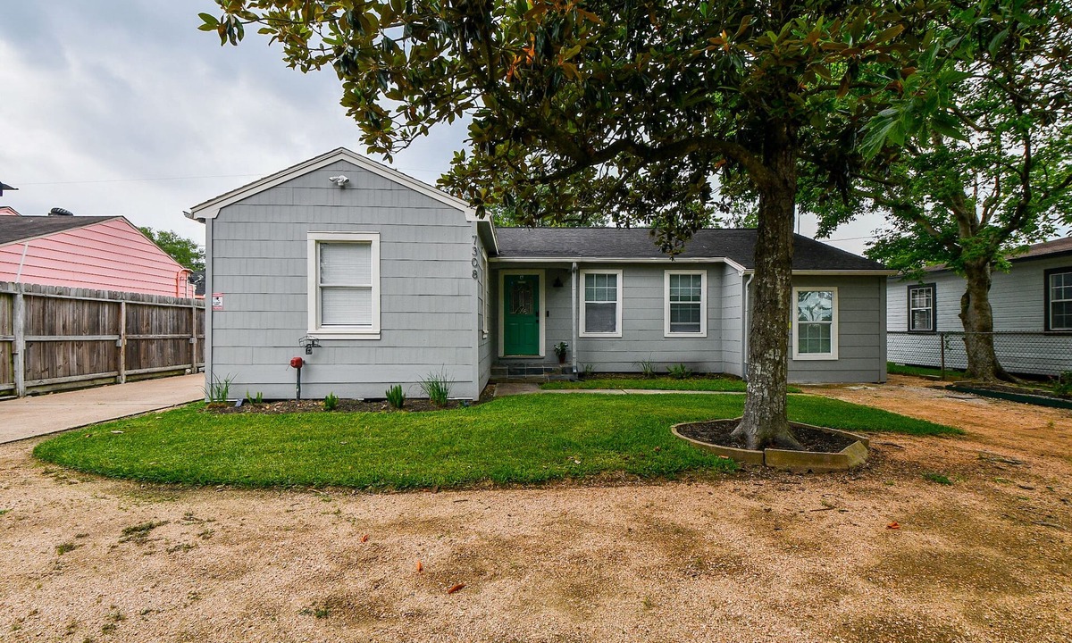 Southeast Houston House | GreenSerene A | Adorable 3 bed + Free Wifi & Park