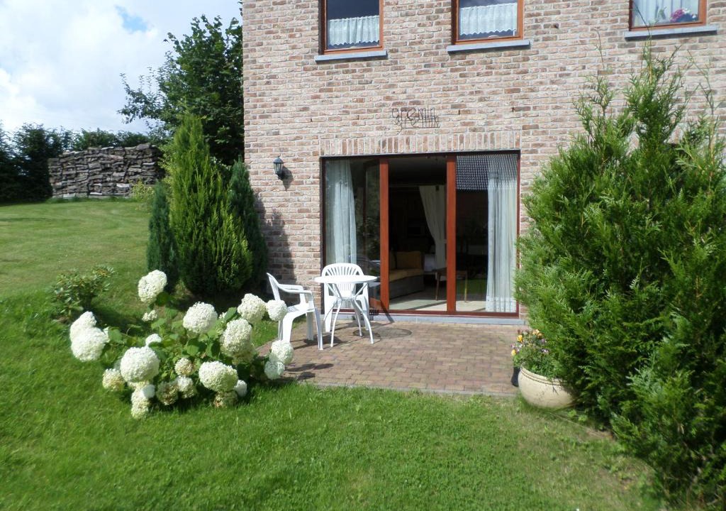 Somme-Leuze Apartment | Gremin