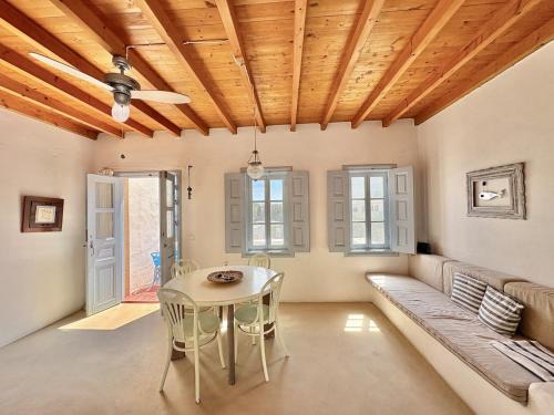 Grikos House | Grikos panoramic retreat