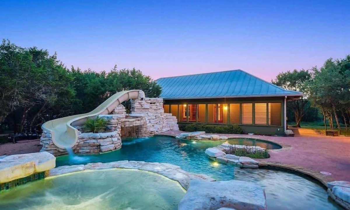 Austin House | Grit&Grace Ranch - Private Resort Style Pool & Spa