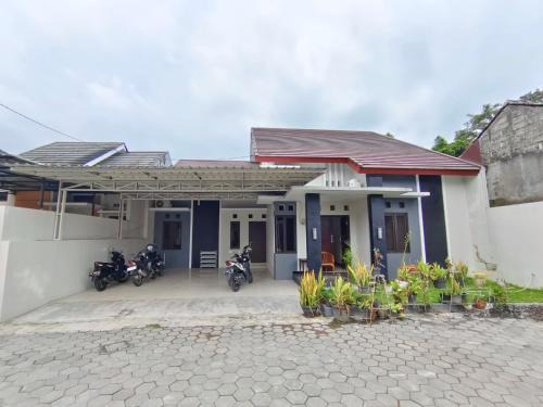 Ngemplak House | Griya Sukoharjo Homestay Jogja