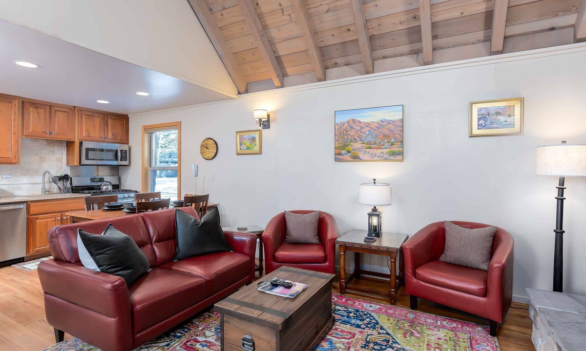 Sunriver House | GRIZ02 - Little Feet & Four-Legged Friends Run Free in the Enclosed Deck