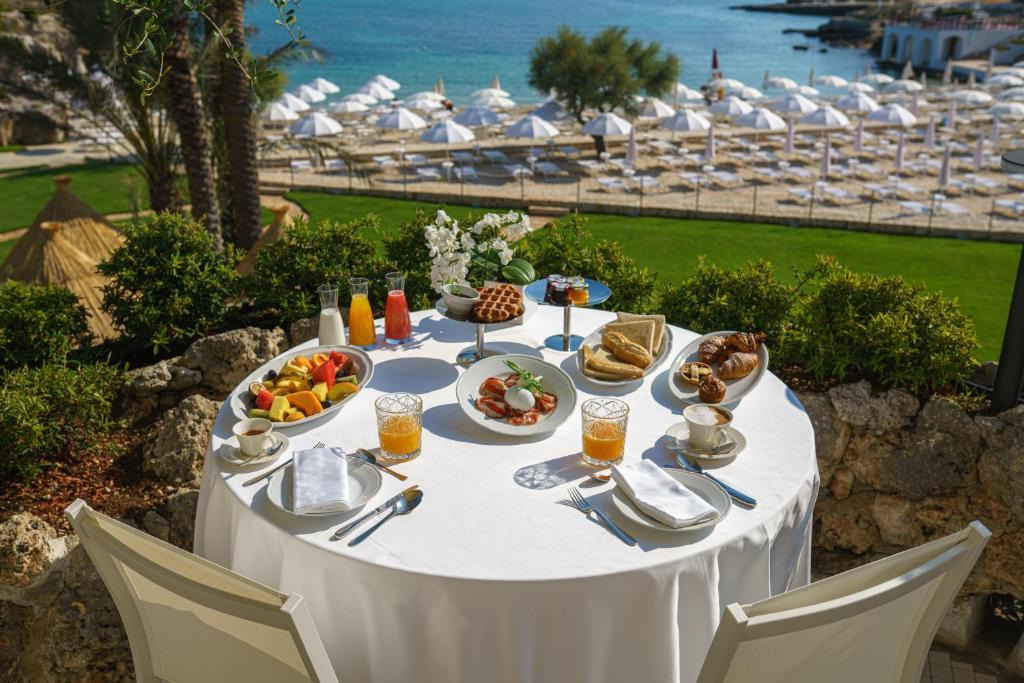Polignano a Mare Hotel | Grotta Palazzese Beach Hotel