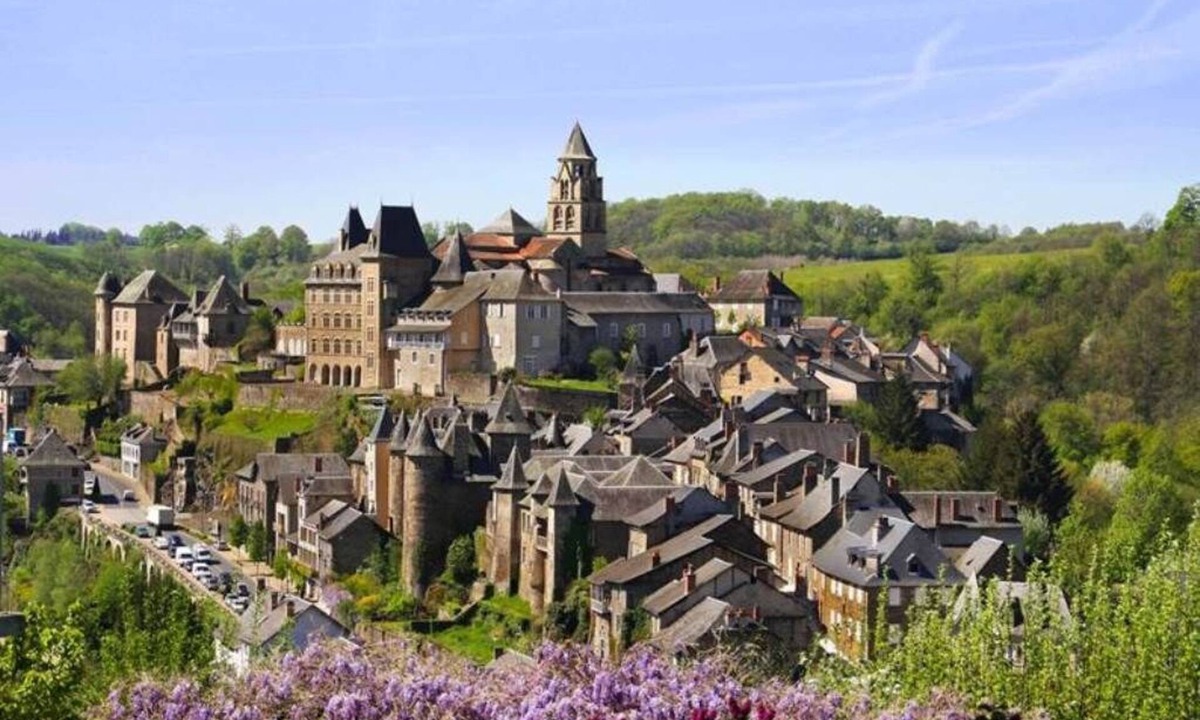 Espartignac Apartment | Ground floor country apartment 2min from UZERCHE