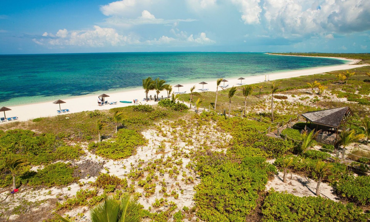 Wheeland Settlement Condo | Ground floor 1 bedroom pool, hot tub private beach wifi sleeps 3