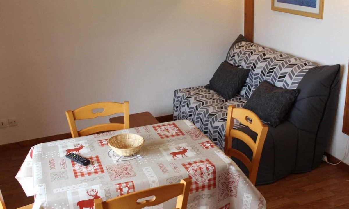 La Joue du Loup Apartment | Ground floor, view mountain, tv, 27m², La Joue du Loup