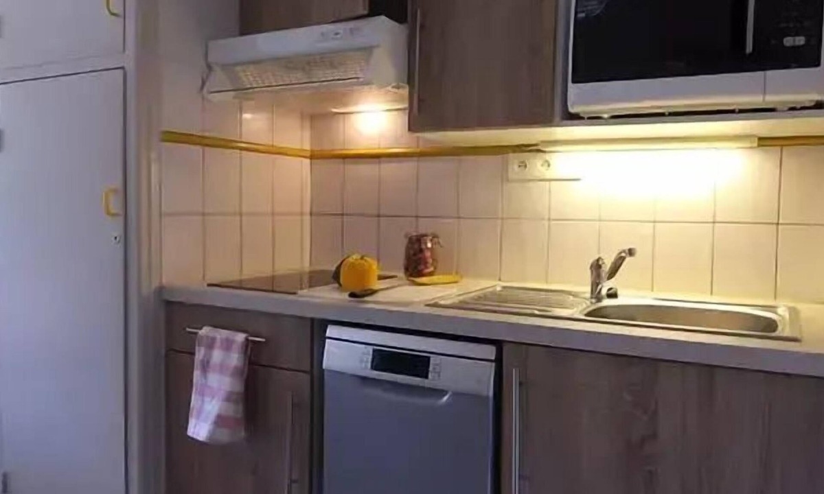 Prats-de-Mollo-la-Preste Apartment | "Ground Floor" 3-room Apartment for 8 People